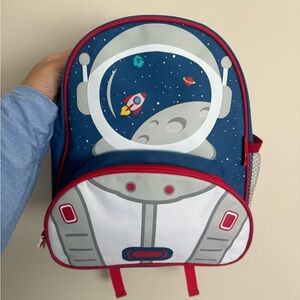 Great backpack zipper rocket fell off but zipper works